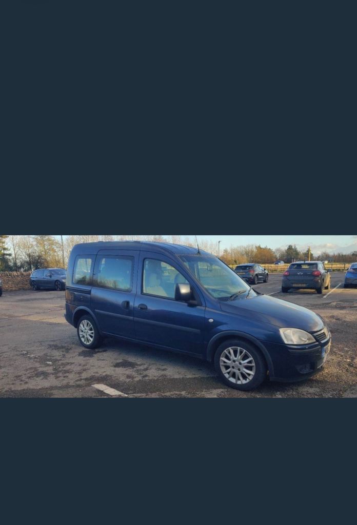Vauxhall, COMBO TOUR, Estate, 2012, Semi-Auto, 1248 (cc), 5 doors