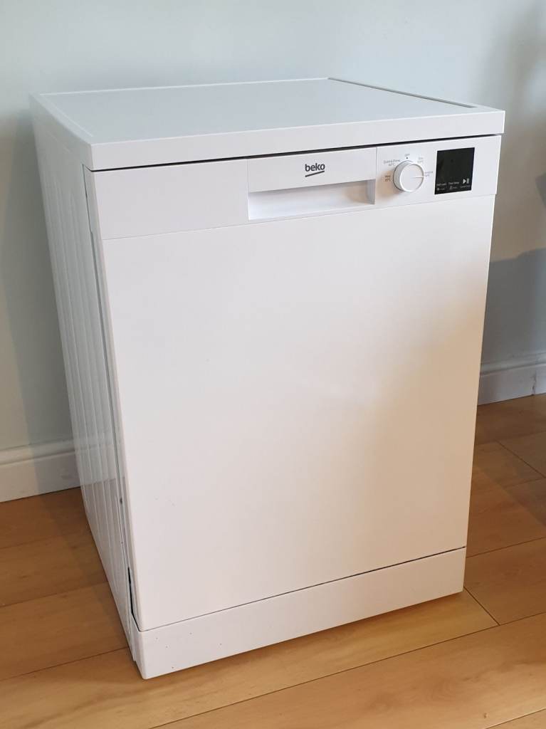 Beko Freestanding Dishwasher - White, Great Condition