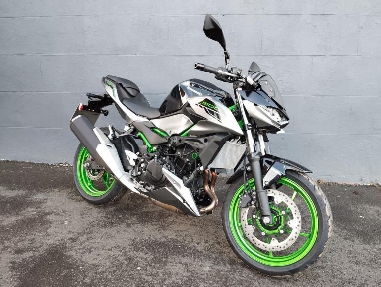 2025 Kawasaki Z500 SE, Pre Reg Bike