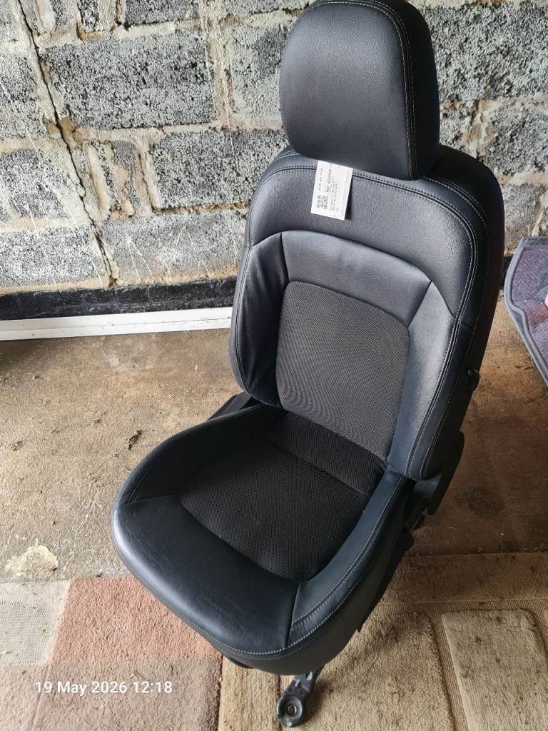 Genuine Kia Sportage (2010-2015) Driver Front Seat – Black Leather/Cloth half-leather