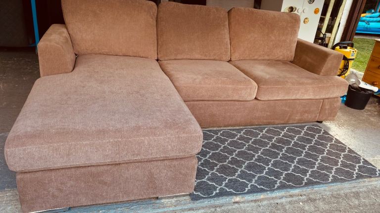 CORNER SOFA - DELIVERY AVAILABLE 