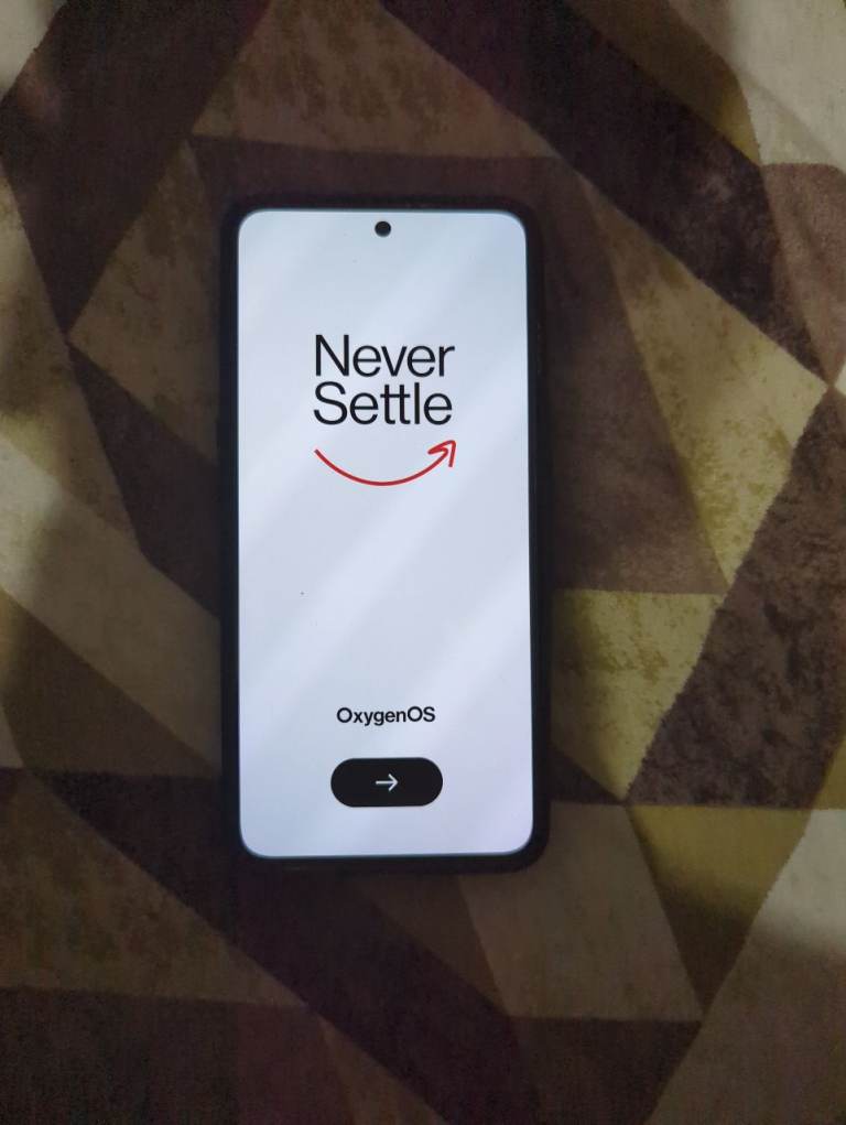 OnePlus Mobile Phone with OxygenOS - Good Condition