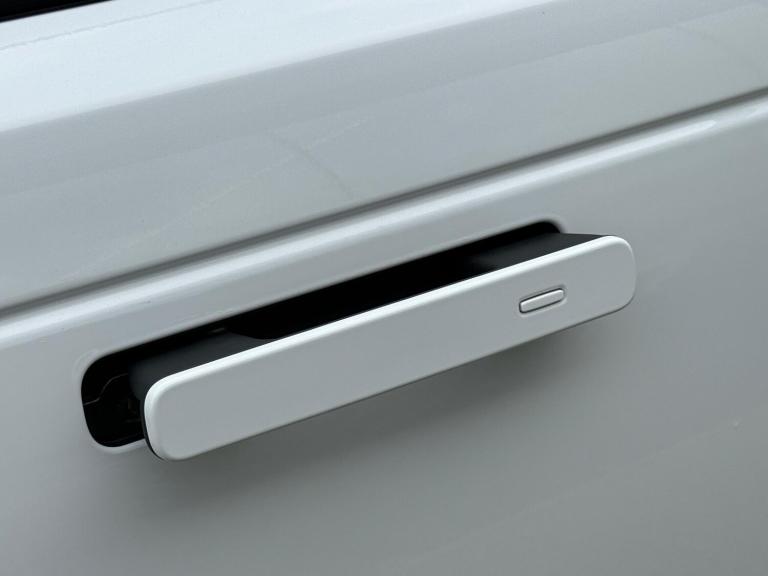 2018 Land Rover Range Rover Velar 2.0 D240 R-Dynamic S 5dr Auto ESTATE DIESEL Automatic