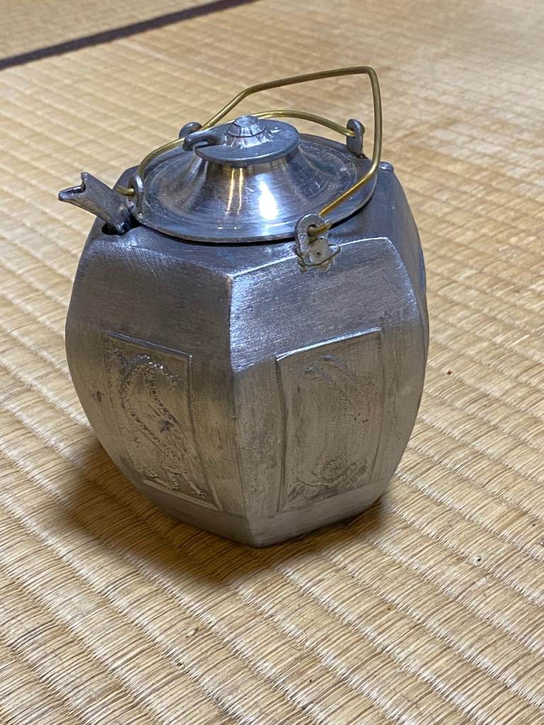 Vintage Japanese hexagonal hand made tin pewter sake warmer pot set, Known as Chirori, 12(H)x10(W)cm