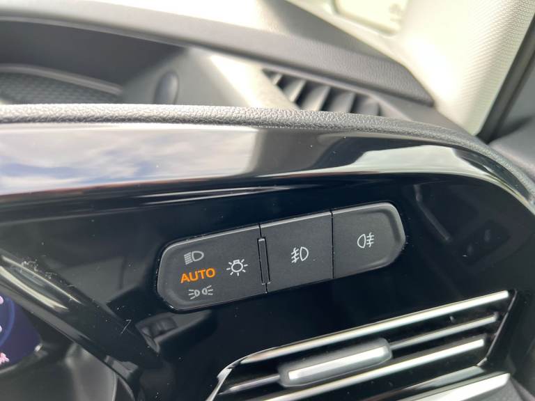 2025 Ford Transit Connect 250 LWB 1.5 Limited 150PS PHEV Auto Van Petrol Parallel PHEV Automatic