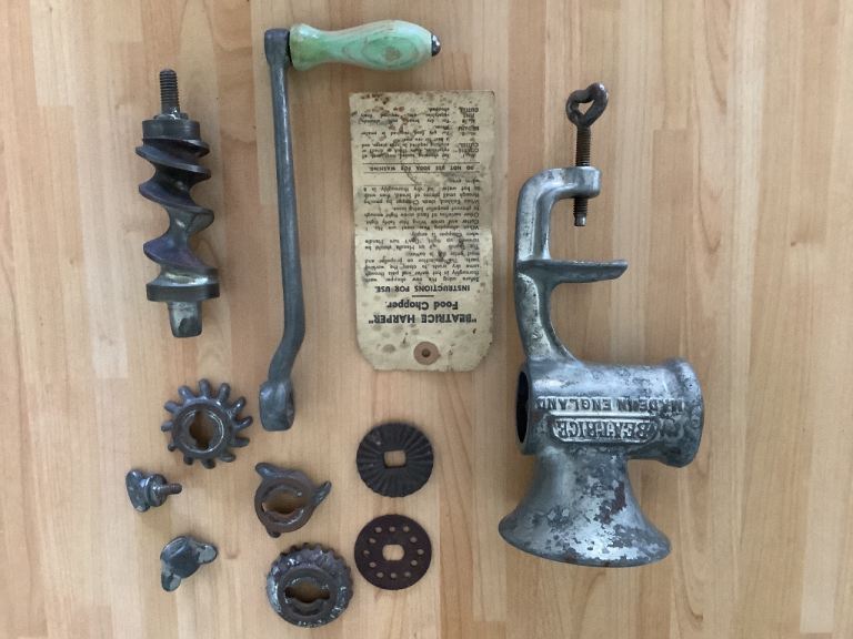 Vintage Beatrice Harper Food Chopper. 