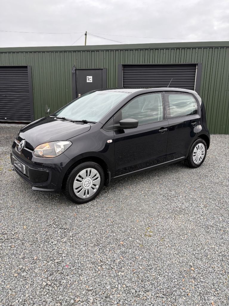 2014 vw up 89k 5dr £20 tax insurance group 1e apple car play & 6 months warranty 