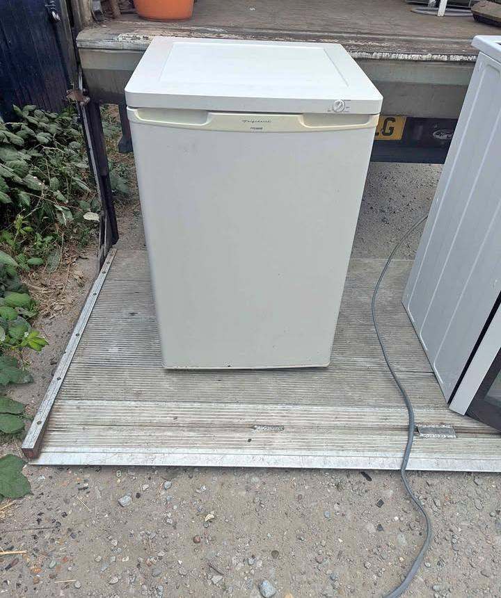 Freestanding Freezer with Drawers – Good Condition Free Delivery