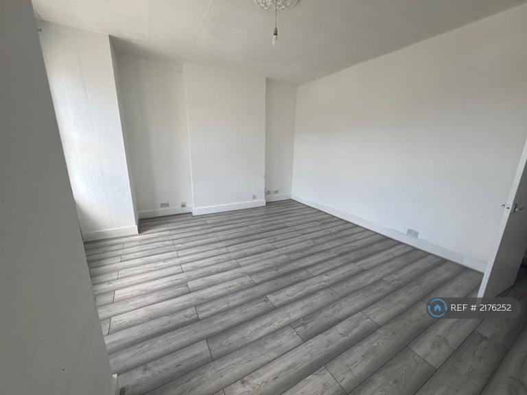 2 bedroom flat in Station Road, Harrow, HA1 (2 bed) (#2176252)