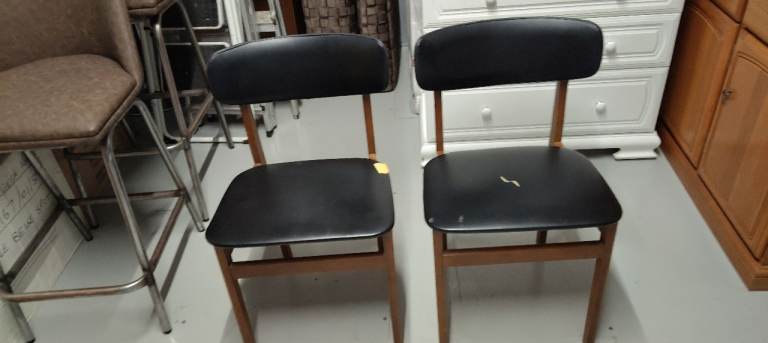 2 x Mid century dining chairs 1960s 
