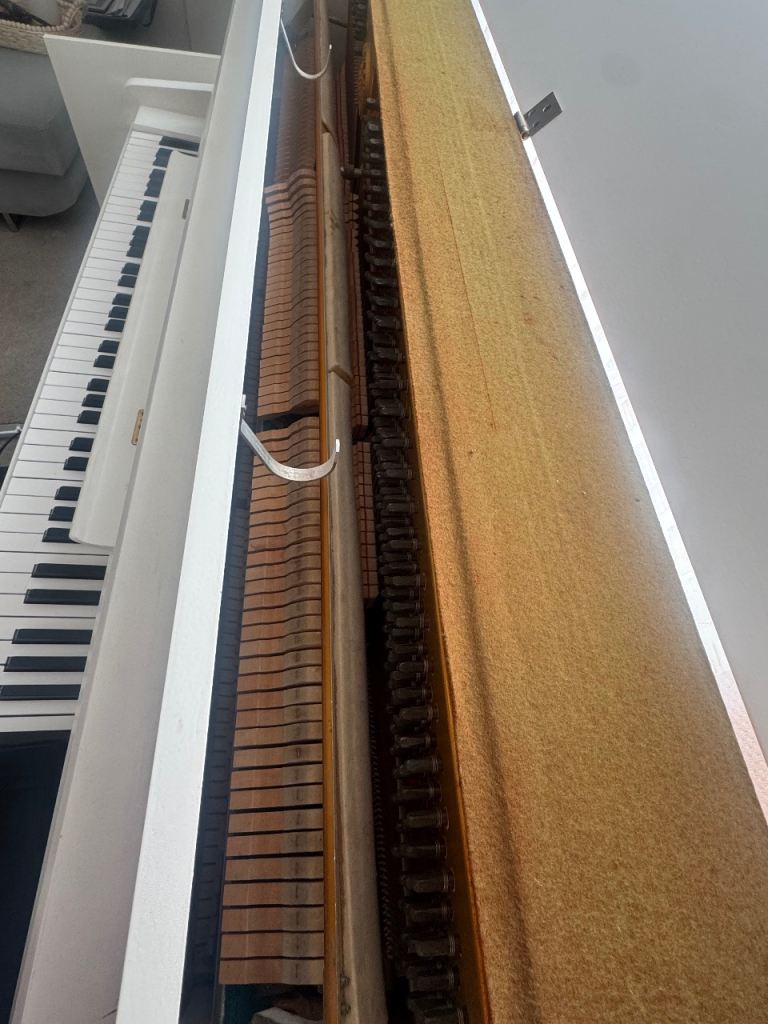 Yamaha White Upright Piano – Good Condition