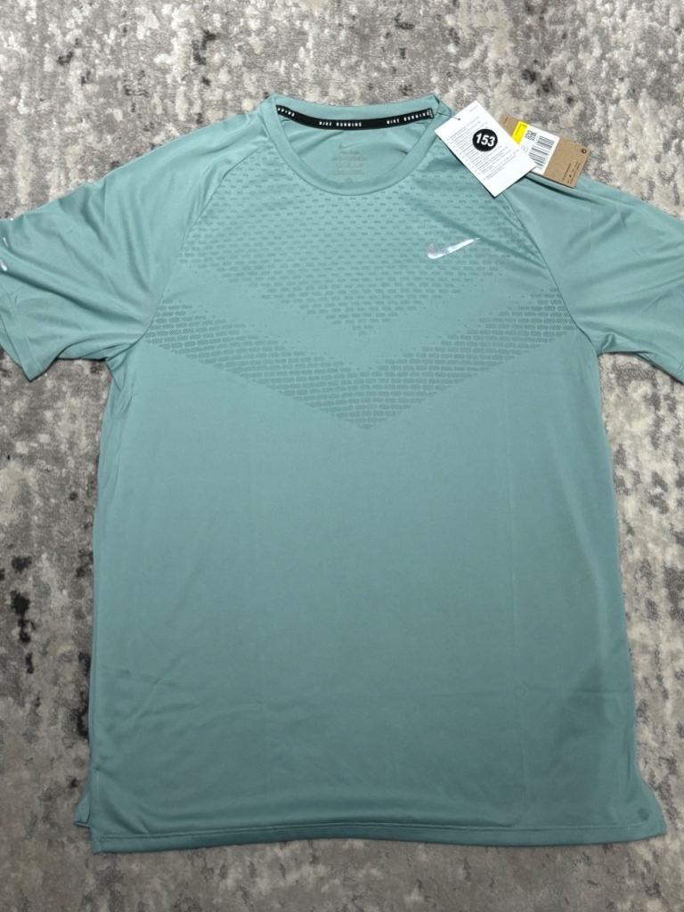  Nike Dri Fit Running Shirt Small