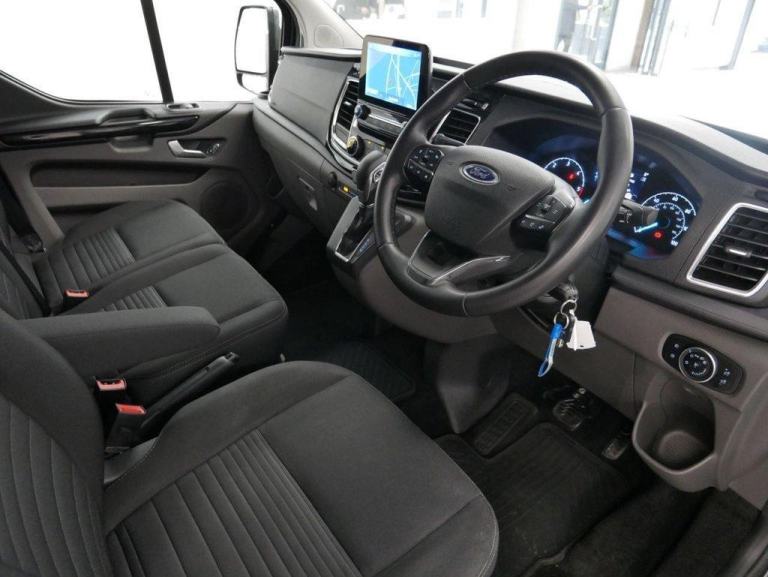 2023 TRANSIT CUSTOM 300 2.0 EBL 170 BHP SWB LIMITED AUTOMATIC CREWCAB ( NO VAT )