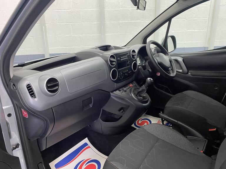 2019 68 Peugeot Partner Tepee 1.6 HDi 3 x Seat Wheelchair Accessible Vehicle WAV