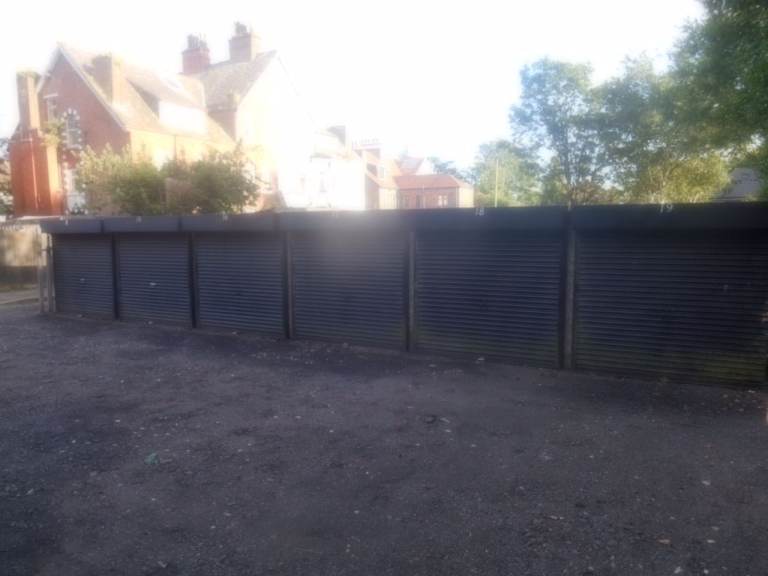 LOCK UP GARAGE TO LET IN MIDDLETON MANCHESTER
