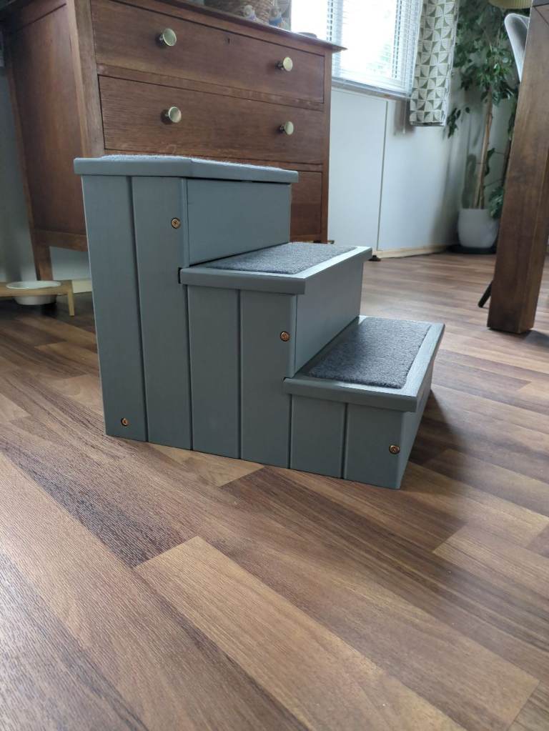 Wooden dog steps 