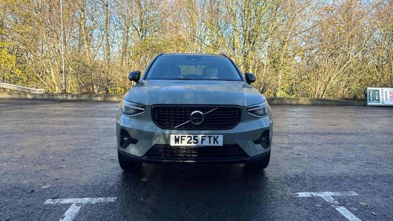 2025 Volvo XC40 2.0 B4P Ultra Dark 5dr Auto Petrol Estate Estate Petrol Automatic