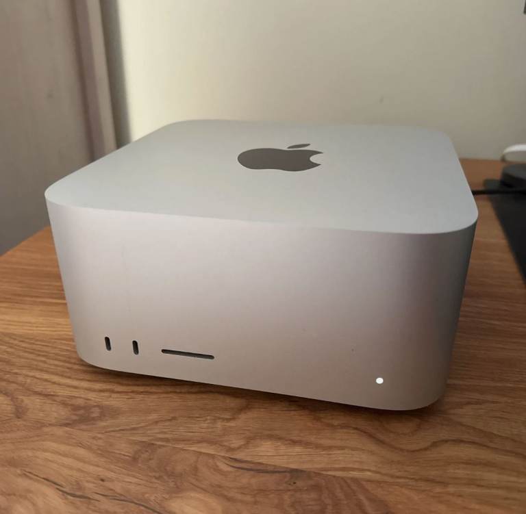  Mac Studio M1 Max 2TB SSD 32GB RAM, applecare+