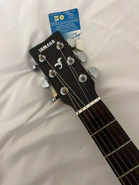 Yamaha FG700MS Hard Case as NEW