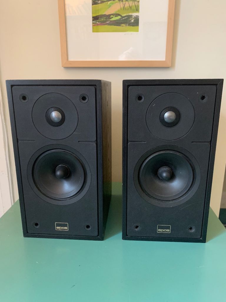 Excellent hifi speakers, mint condition, you will enjoy immensely !!