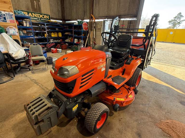 Kubota G26 Ride on Lawnmower 