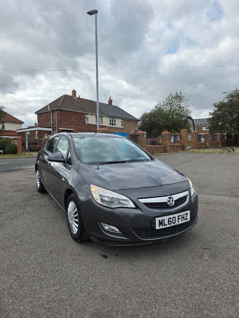 Vauxhall, ASTRA, Hatchback, 2010, Manual, 1398 (cc), 5 doors