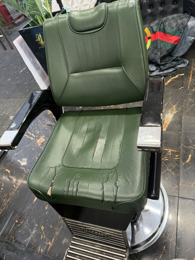 Barber chair 
