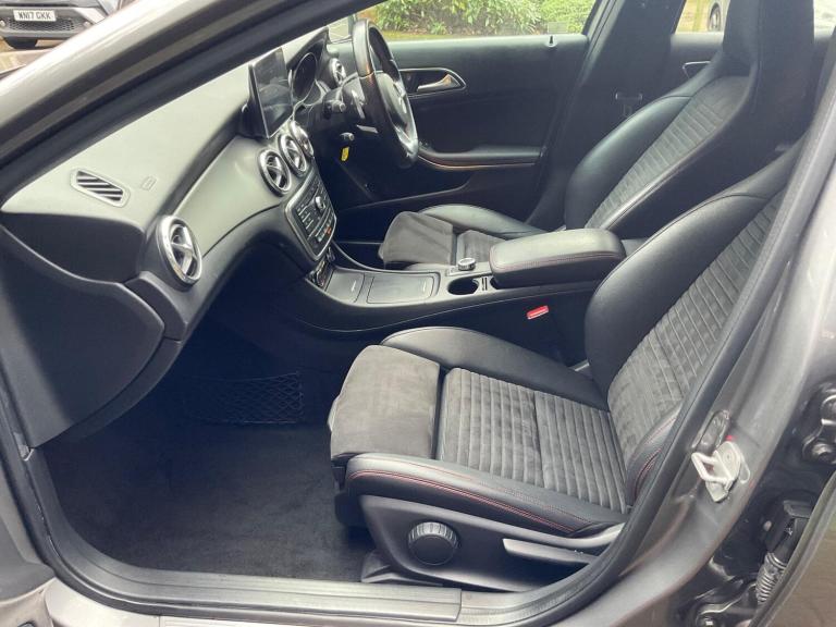 2015 Mercedes-Benz GLA 2.1 GLA220d AMG Line 7G-DCT 4MATIC Euro 6 (s/s) 5dr ESTATE Diesel Automatic