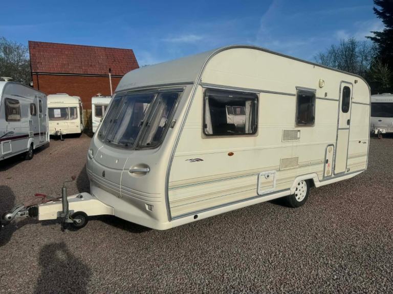 1996 Avondale 4 Berth END BATHROOM Caravan - STOCK H064