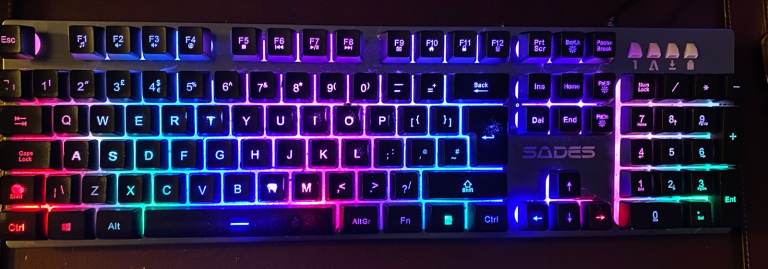 Gaming Keyboard UK Layout(Black) Aluminium Surface, LED lit keys, Ex Cond minor wear - never gamed 