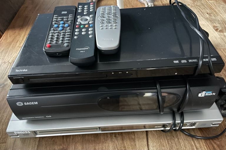 DVD player bundle Philips Technika Sagem Dbox