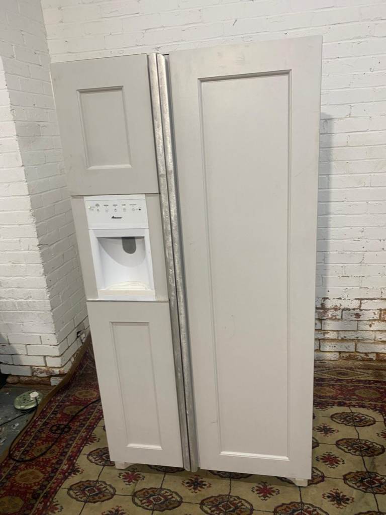 FREE DELIVERY Beautiful Amana Plumb In With Icemaker Fridge Freezer