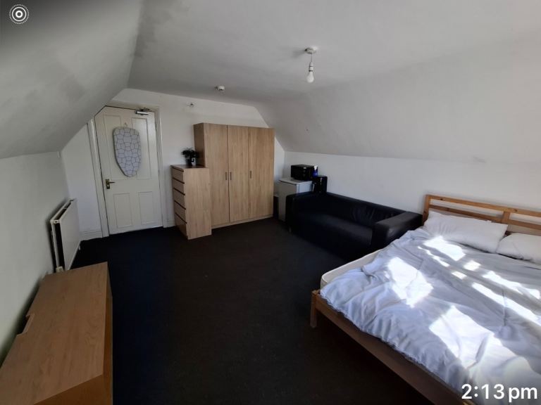 Large double room in avonmouth 