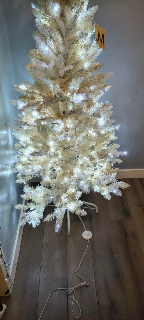 Brand new white  Julien McDonald 5" white prelite Christmas tree 