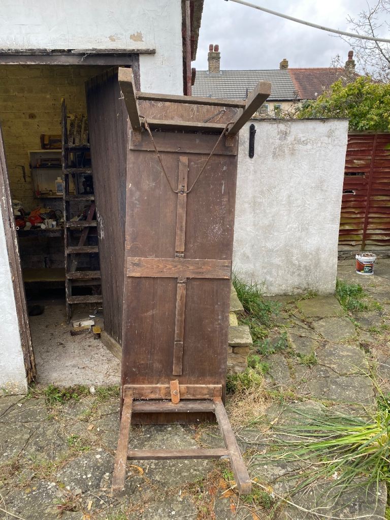 Decorators trestle table 