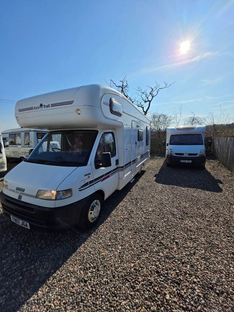 Fiat auto.trail cheyenne 634/4 berth only 50000 miles lots of service timing belt done 
