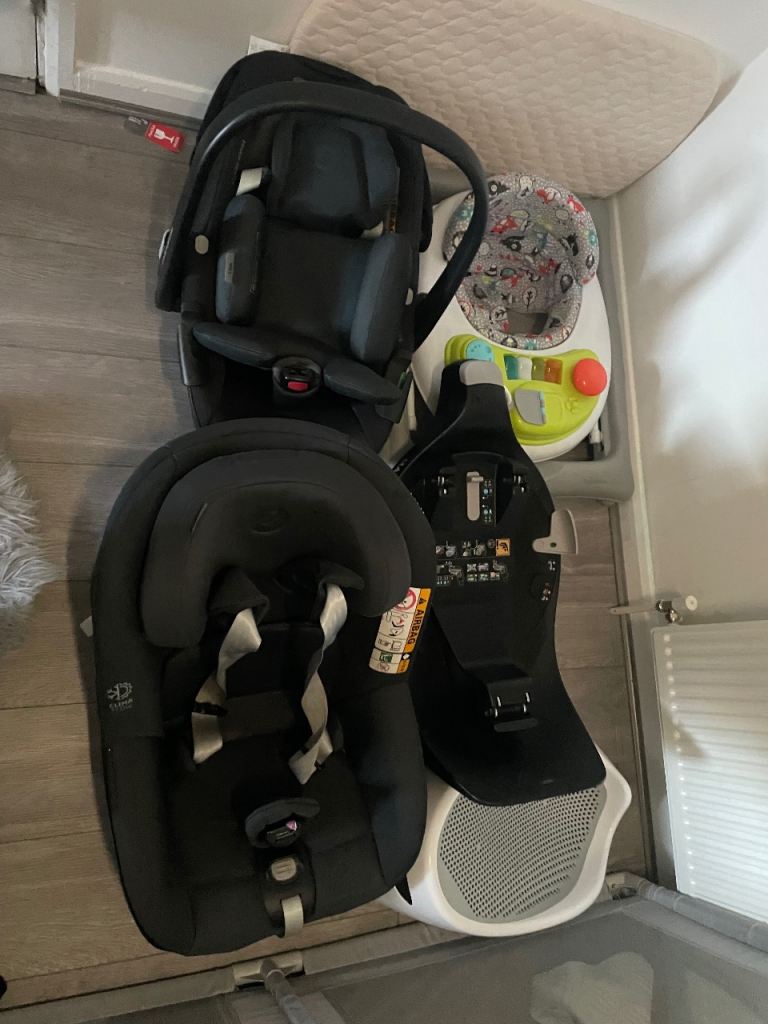 Maxi-Cosi bundle ONLY £75 for all 3!!