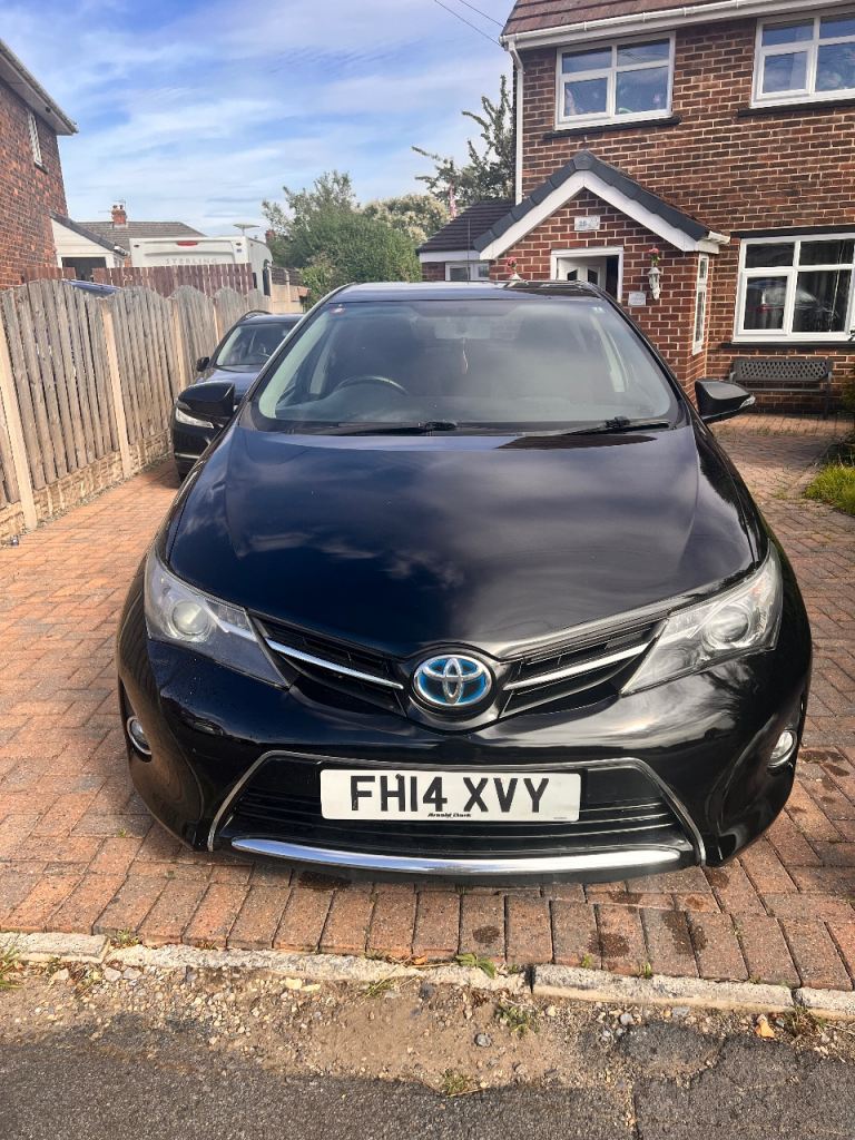 Toyota, AURIS, Hatchback, 2014, D-4D engine. Reduced price 
