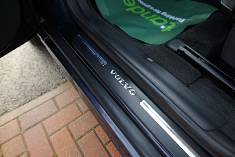 2016 Volvo XC60 2.4 XC60 SE Luxury Nav D5 AWD 4WD 5dr SUV Diesel Manual