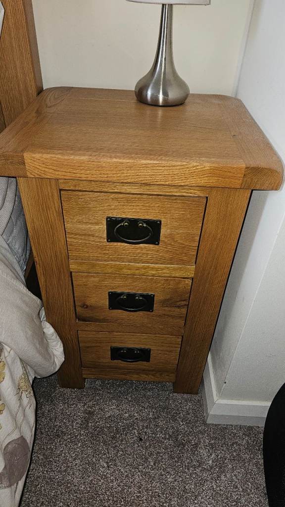 Pair of Solid Oak 3-Drawer Bedside Tables / Nightstands