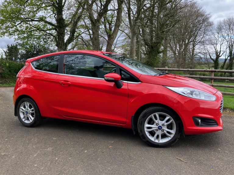 Ford, FIESTA, Hatchback, 2015, Manual, 1241 (cc), 3 doors