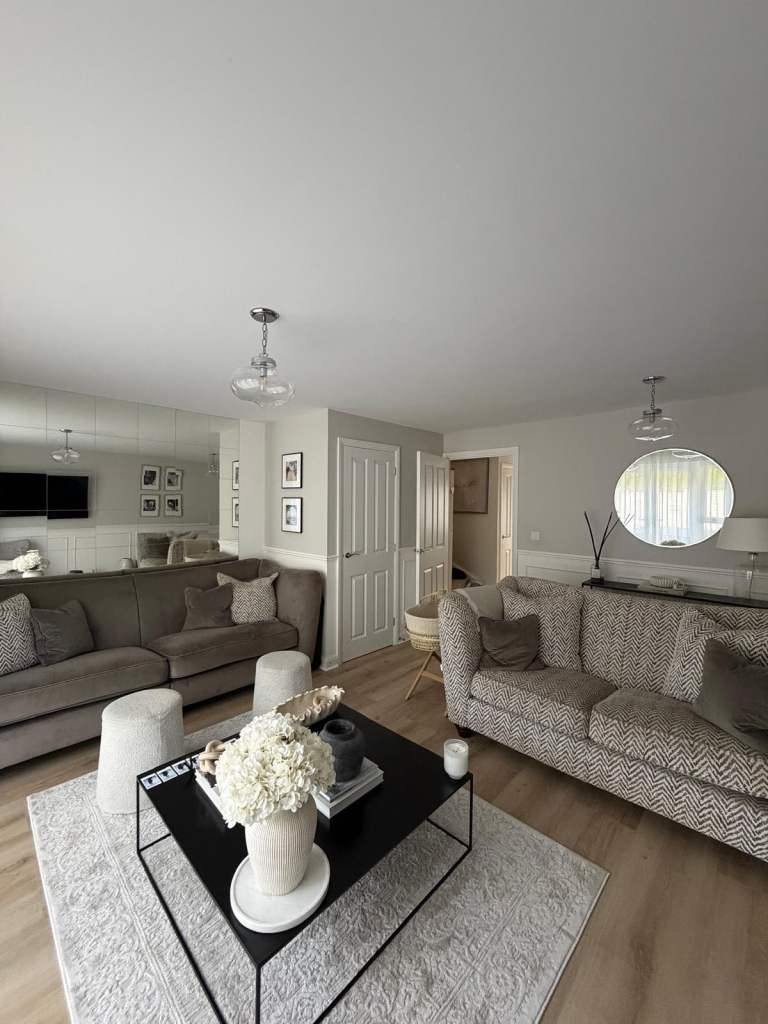 Set of two stylish, high quality Sofas
