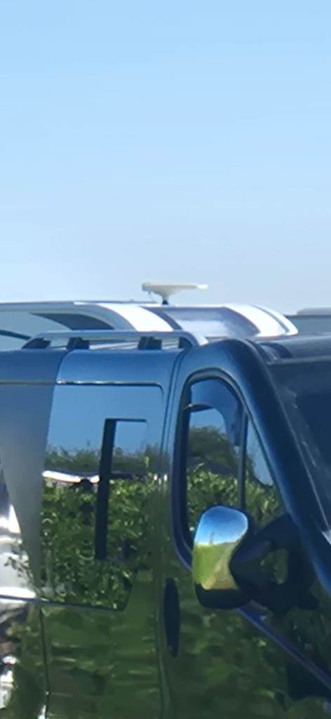 Vauxhall vivaro 2012 silver roof rails