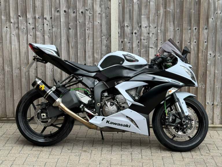 KAWASAKI NINJA ZX6R 636 2013 (13) SUPER SPORT + ARROW EXHAUST SYSTEM