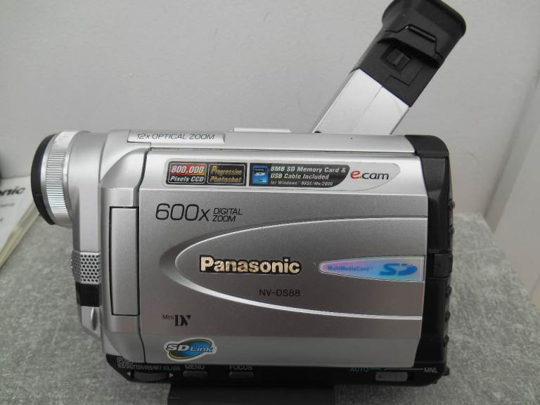 Panasonic NV CS588A camcorder