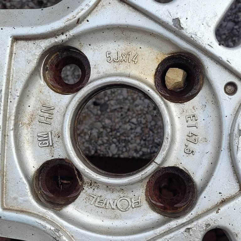 Vauxhall Nova alloys