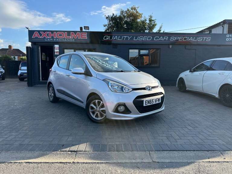 Hyundai i10 1.2 Premium 5dr ideal 1st car Petrol