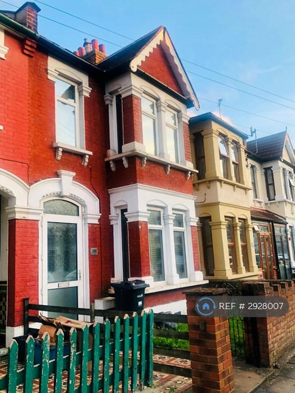 4 bedroom house in Mortlake Road, Ilford, IG1 (4 bed) (#2928007)