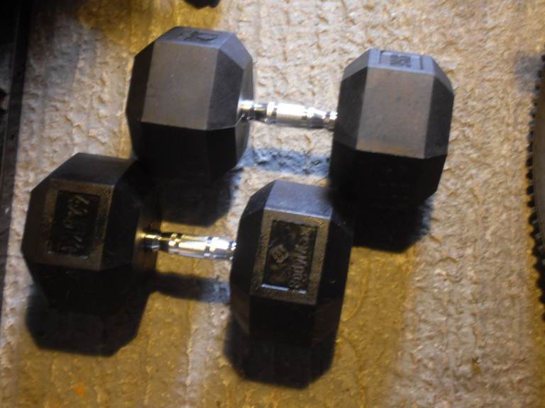 2x 42.5kg Hex Rubber Coated Dumbbells