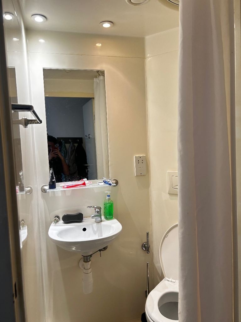 Room available in Luton